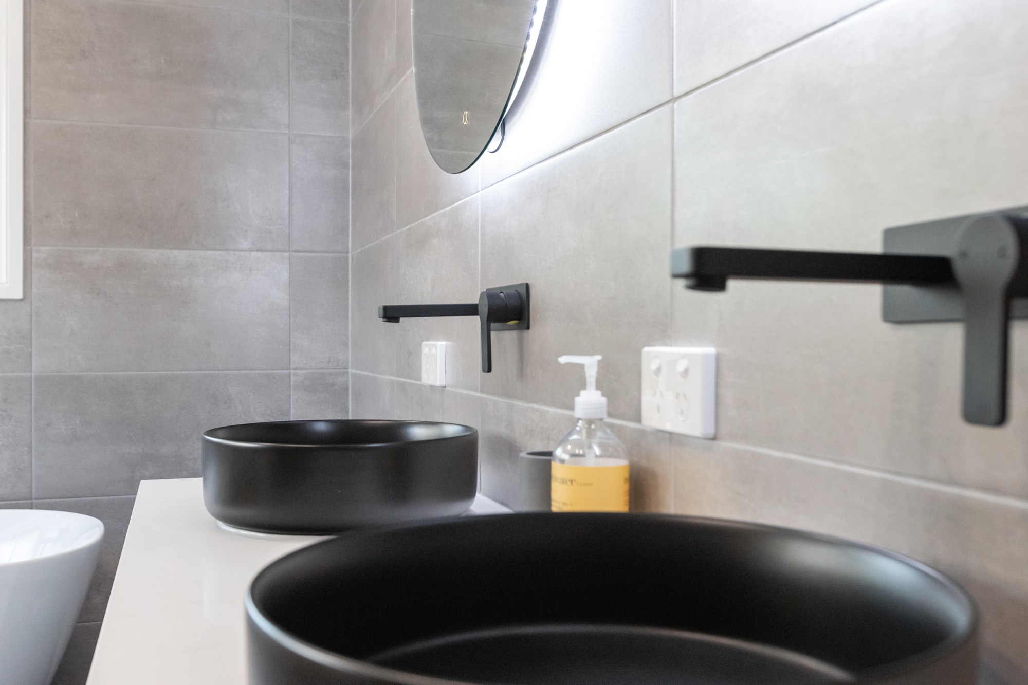 Matte black basin detail